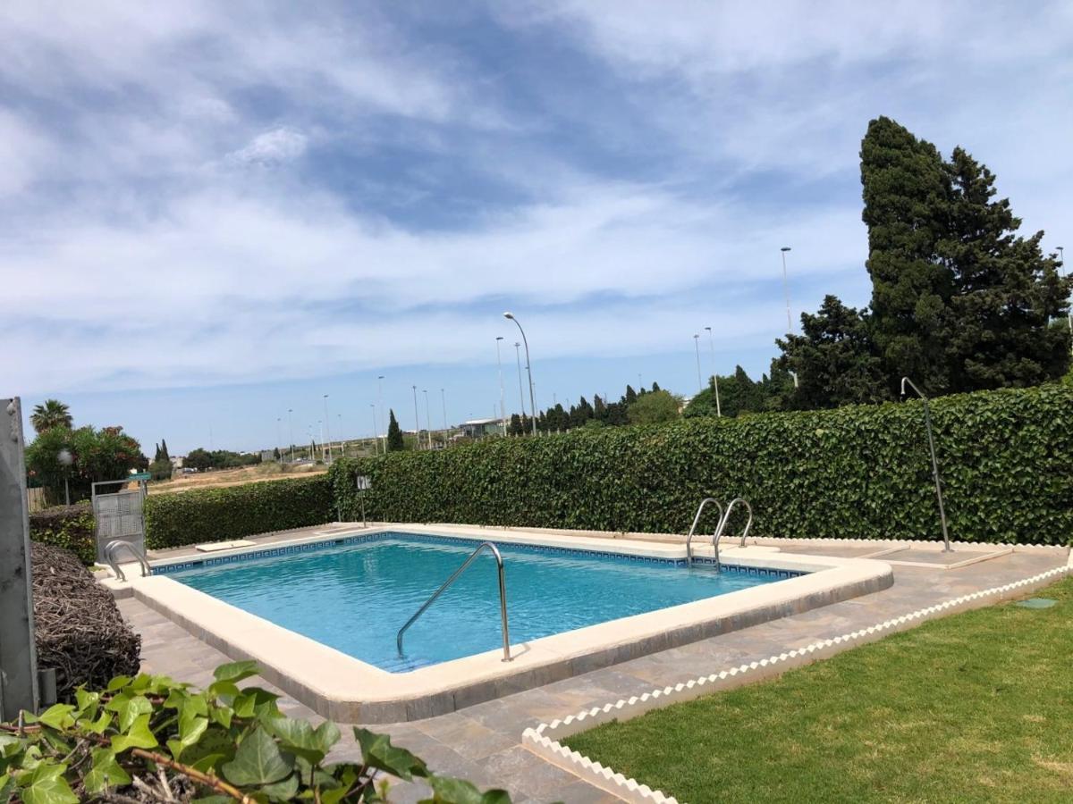 Bungalow Carpe Diem Wifi Torrevieja Luaran gambar